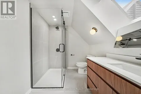 73 Scrivens Street Ottawa ON K2B 8N2