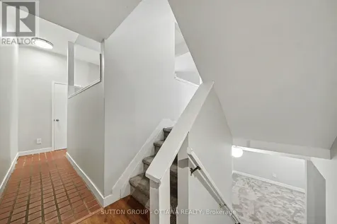 73 Scrivens Street Ottawa ON K2B 8N2