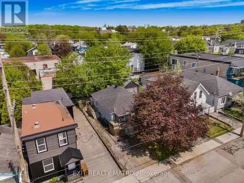 261 Montfort Street Ottawa ON K1L 5P1