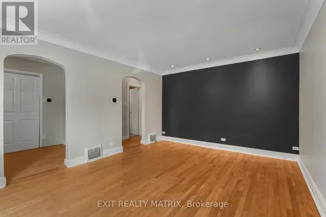 261 Montfort Street Ottawa ON K1L 5P1