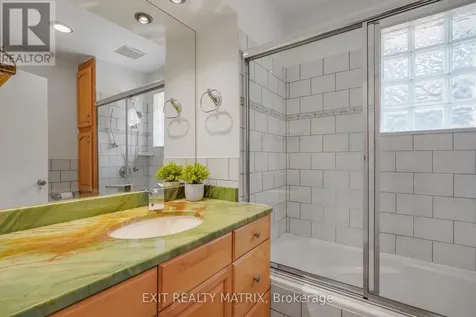 261 Montfort Street Ottawa ON K1L 5P1