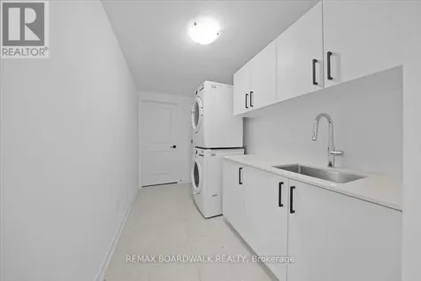 141 Shelleright Street Ottawa ON K2S 1B6
