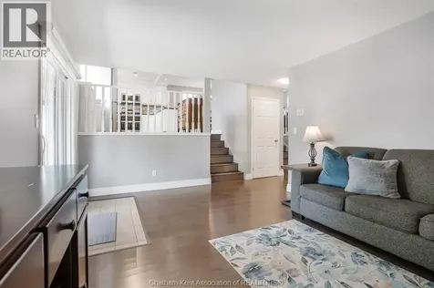 457 Mcnaughton Avenue East Chatham ON N7L 2H2