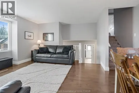 457 Mcnaughton Avenue East Chatham ON N7L 2H2