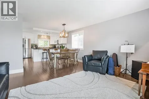 457 Mcnaughton Avenue East Chatham ON N7L 2H2