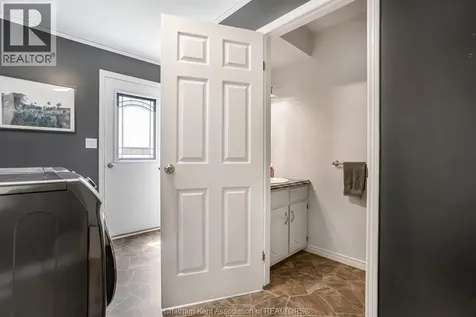 457 Mcnaughton Avenue East Chatham ON N7L 2H2