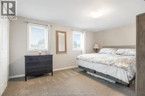 457 Mcnaughton Avenue East Chatham ON N7L 2H2