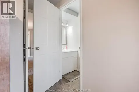457 Mcnaughton Avenue East Chatham ON N7L 2H2