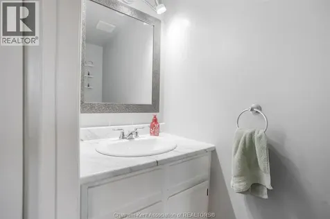 457 Mcnaughton Avenue East Chatham ON N7L 2H2