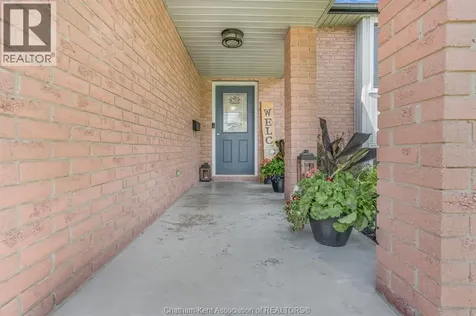 457 Mcnaughton Avenue East Chatham ON N7L 2H2