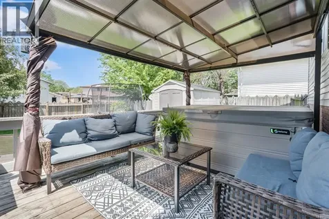 457 Mcnaughton Avenue East Chatham ON N7L 2H2