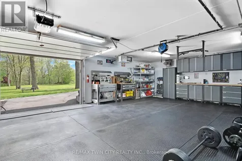 1279 Maple Manor Road North Dumfries ON N1P 0A1