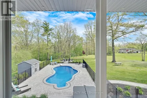 1279 Maple Manor Road North Dumfries ON N1P 0A1