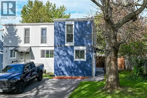 25 Britten Close Hamilton ON L9C 4J8