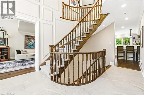 33 Golfview Crescent Dundas ON L9H 6V1