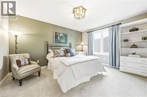 33 Golfview Crescent Dundas ON L9H 6V1