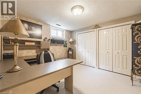 33 Golfview Crescent Dundas ON L9H 6V1