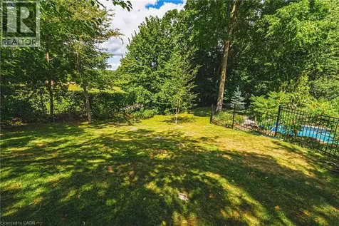 33 Golfview Crescent Dundas ON L9H 6V1