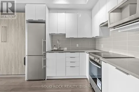 530 De Mazenod Avenue Ottawa ON K1S 5W8