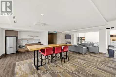 530 De Mazenod Avenue Ottawa ON K1S 5W8