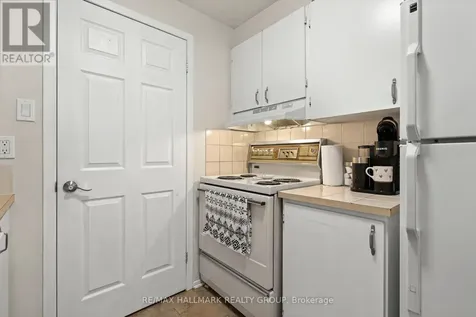 6532 Bilberry Drive Ottawa ON K1C 4N9