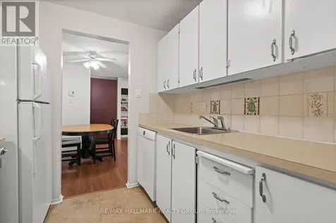 6532 Bilberry Drive Ottawa ON K1C 4N9