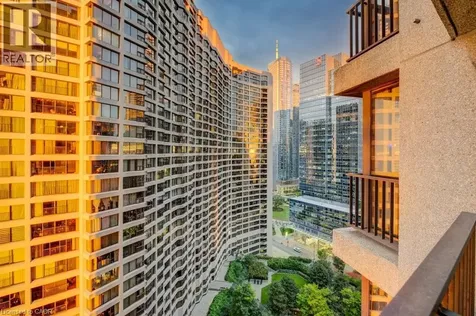 33 Harbour Square Toronto ON M5J 2G2