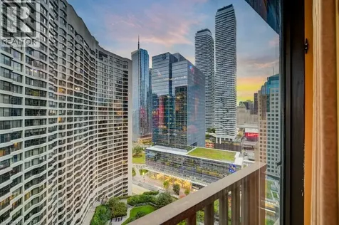 33 Harbour Square Toronto ON M5J 2G2