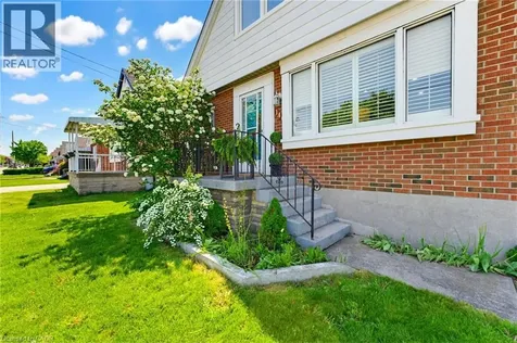 140 Parkdale Avenue South Hamilton ON L8K 3P4