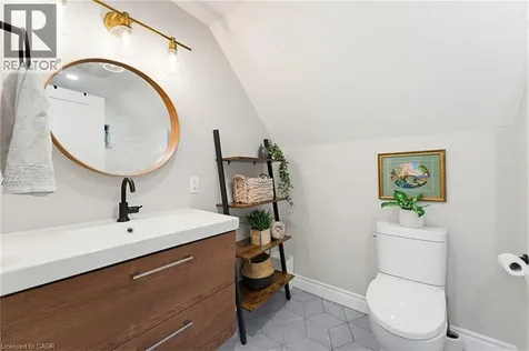 140 Parkdale Avenue South Hamilton ON L8K 3P4