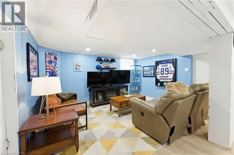 140 Parkdale Avenue South Hamilton ON L8K 3P4