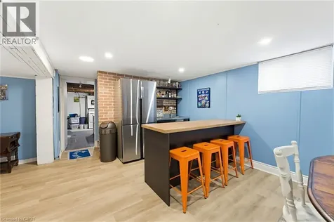 140 Parkdale Avenue South Hamilton ON L8K 3P4