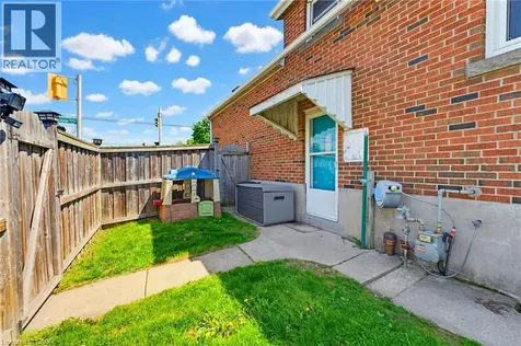140 Parkdale Avenue South Hamilton ON L8K 3P4