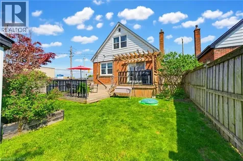 140 Parkdale Avenue South Hamilton ON L8K 3P4
