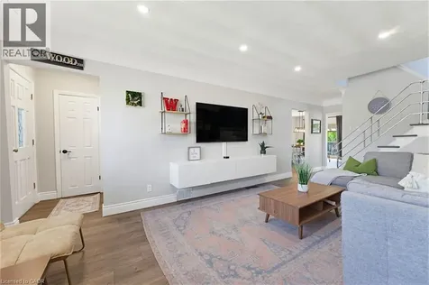 140 Parkdale Avenue South Hamilton ON L8K 3P4
