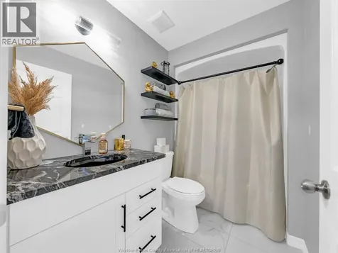 1077 Icewater Avenue Windsor ON N8P 0E4