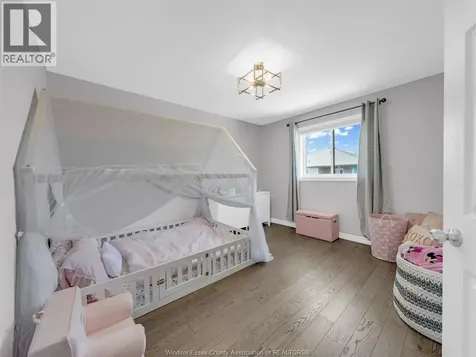 1077 Icewater Avenue Windsor ON N8P 0E4