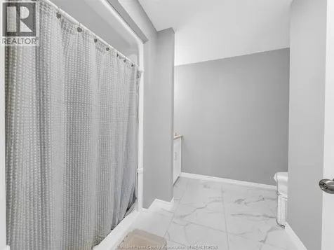 1077 Icewater Avenue Windsor ON N8P 0E4