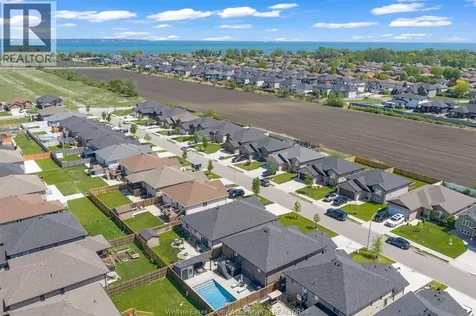 1077 Icewater Avenue Windsor ON N8P 0E4