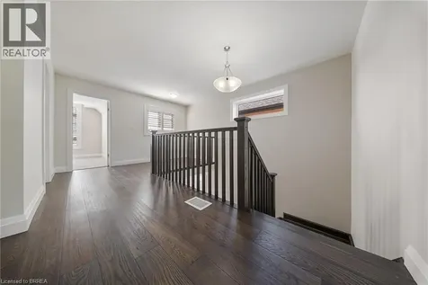 32 Arlington Parkway Paris ON N3L 0G2