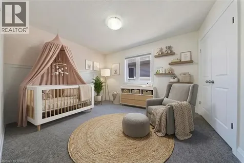 32 Arlington Parkway Paris ON N3L 0G2