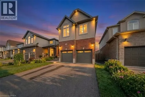 32 Arlington Parkway Paris ON N3L 0G2