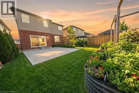 32 Arlington Parkway Paris ON N3L 0G2