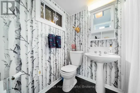 26 Sharon Park Drive Mckellar ON P0G 1C0