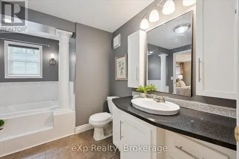 18 Jasper Heights Private Puslinch ON N0B 2C0