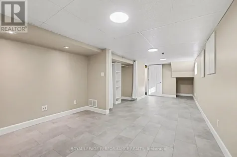 975 Sheridan Avenue Ottawa ON K1Z 6M4