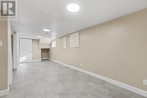 975 Sheridan Avenue Ottawa ON K1Z 6M4