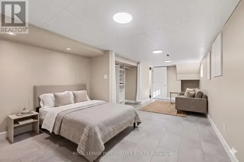 975 Sheridan Avenue Ottawa ON K1Z 6M4