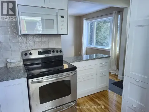 975 Sheridan Avenue Ottawa ON K1Z 6M4