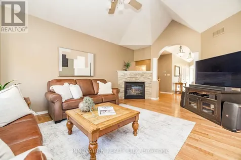 25 Kyle Avenue Ottawa ON K2S 1G9